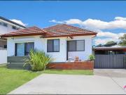 Versatile Property Perfect for Extended Families in...