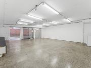 VERSATILE RETAIL / SHOWROOM / OFFICE SPACE FOR LEASE