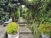 Verstecktes Haus mit sonnigem, uneinsehbaren Garten in...