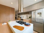 VËRTËR CAMBUÍ | Alto Padrão | 3 suítes | 3 vagas