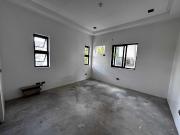 Vertical Luxury: Sprawling 515 sqm Floor Area on a 264...