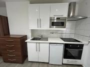 Very cool studio in Wembley Has an Apartment