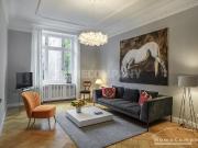 Very nice bright, modern furnished 3 room old building...