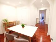 Very nice double bedroom near the Girona metro