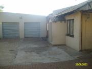 VERY SPACIOUS 3 BEDROOM FAMILY HOUSE WITH 2 BATHROOMS IN...