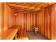 Very Spacious Modern Apartment with a Study at a Quiet...