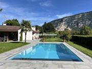 VESSY RENOVIERTE ARCHITEKTENVILLA MIT SALEVE AUSSICHT