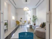 VIA ANIENE ELEGANTE TRILOCALE CON BALCONE