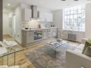 Via Cefalonia 8 vani 140mq