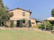 Via della Scogliera 182 15 vani 450mq