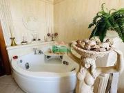 VIA DELLA VIGNA 10 vani 220mq