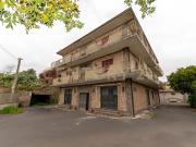 Via delle Camelie 20 30 vani 1000mq