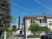 Via Donato Bramante 130 5 vani 195mq