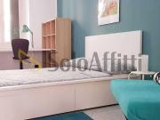 Via Francesco Azzi 10 trilocale 80mq