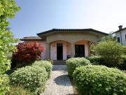 Via Fratelli Cervi 89 7 vani 265mq