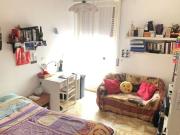 Via Garibaldi laterale a ragazza singola con letto...