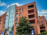 Via Gianfranco Zuretti 32