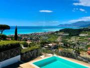 Via Iride 155 16 vani 350mq