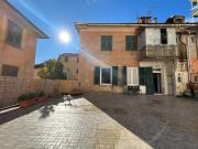 Via Martiri della Libertà 24 6 vani 95mq