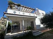 Via Maurizio Moris 14 5 vani 230mq