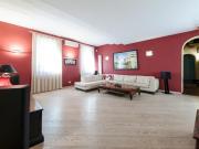 VIA OBERDAN CENTRO STORICO 5 vani 180mq