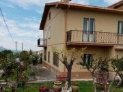 VIA PELIGNA 8 vani 200mq