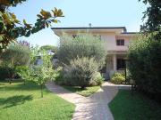 Via Peschiera 57 8 vani 180mq