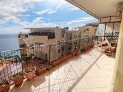 Via Petrarca – Appartamento panoramico con terrazzo e posto