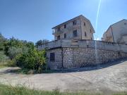 Via Piano delle Castagne 92 23 vani 626mq