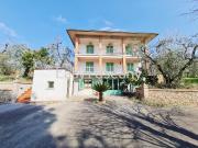 Via Poggio Baldino 11 vani 287mq