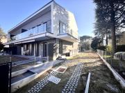 via prima Ancona 175 5 vani 197mq