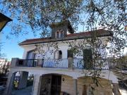 Via S. Elmo trilocale 70mq