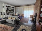 Via Salita dei Poveri 20 vani 450mq