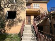 Via Salita Santissima Trinità 36 8 vani 175mq