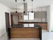 VÍA SAMBORONDON CASA DE MODERNA DE OPORTUNIDAD EN CIUDAD...