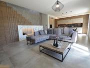 Via San Salvatore 7 vani 187mq