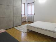 Via Savona 110 Room 5