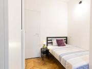 Via Tertulliano 41 Room 2