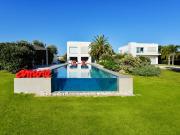 Via Traiana 48a 20 vani 750mq