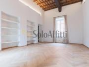 Via Vittorio Emanuele II 38 6 vani 210mq