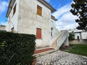 Viale Alcide de Gasperi 69a 8 vani 121mq