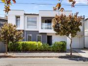 Vibrant & Chic Torrens Title Townhouse