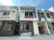 Vibrant modern townhouse FOR SALE in Project 8 Quezon...
