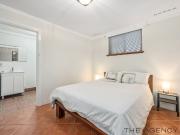 Vibrant Vic Park Location!