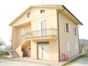 VICINANZE BORGO MASSANO VENDESI CASA SINGOLA CON DUE...