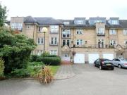 Victoria Circus, Glasgow G12, 2 bed flat to rent, £1,395...