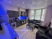 Victoria Road, Hyde Park, Leeds LS6, 4 bed flat to rent,...
