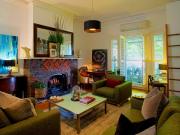 Victorian Heritage 1 bedroom Mansion apartment in St Kilda