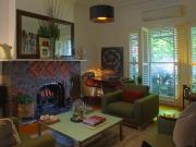 Victorian Heritage 1 bedroom Mansion apartment in St Kilda