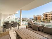 Vida con estilo y vistas al mar en la exclusiva zona de...